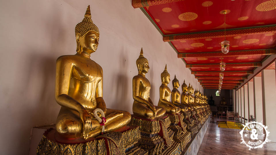 Budas en fila